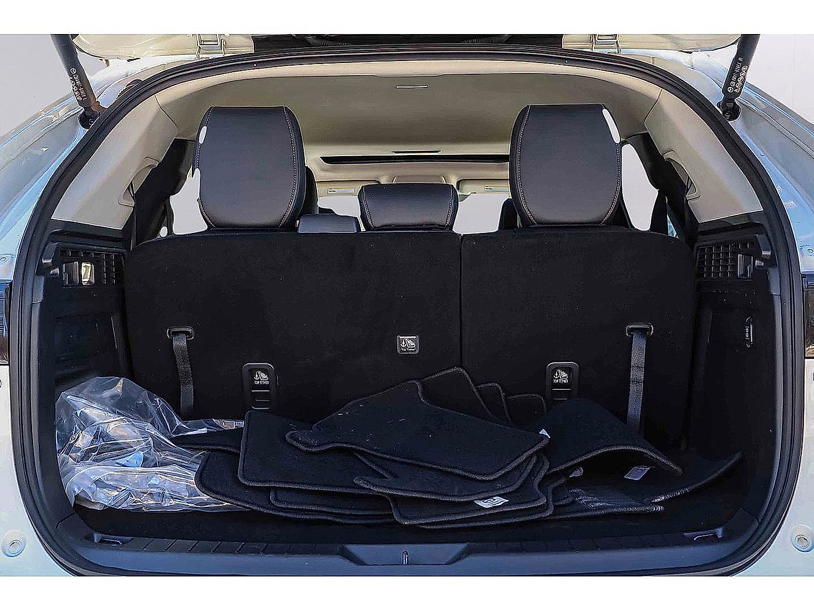 Used 2024 MAZDA CX-90 Plug-In Hybrid w/ Preferred image 25