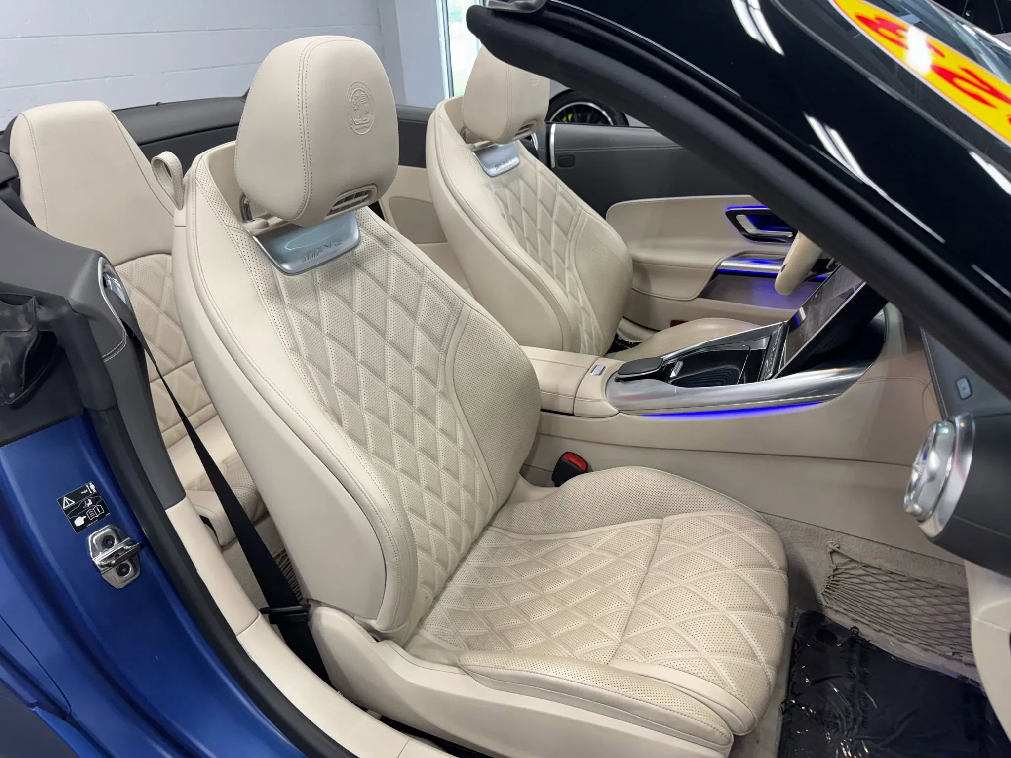 Used 2023 Mercedes-Benz SL 63 AMG 4MATIC image 31