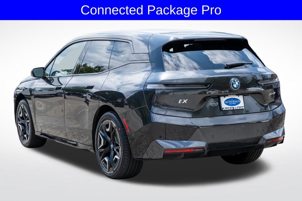 Used 2024 BMW iX xDrive50 w/ Sport Package AWD/4WD image 6