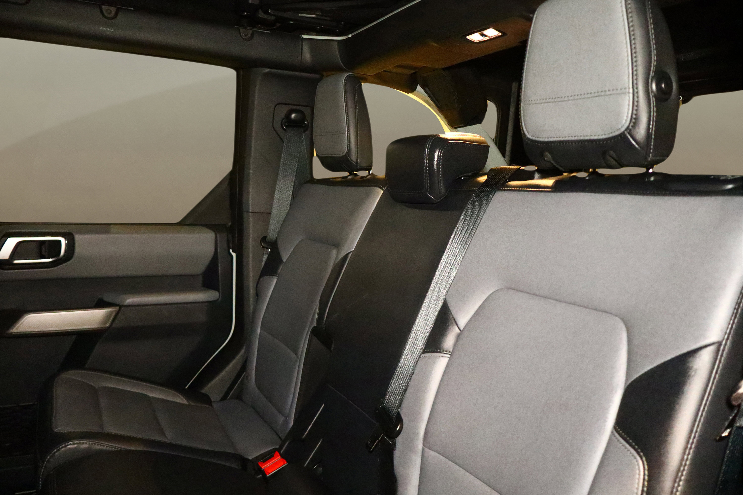 Used 2023 Ford Bronco Everglades image 17