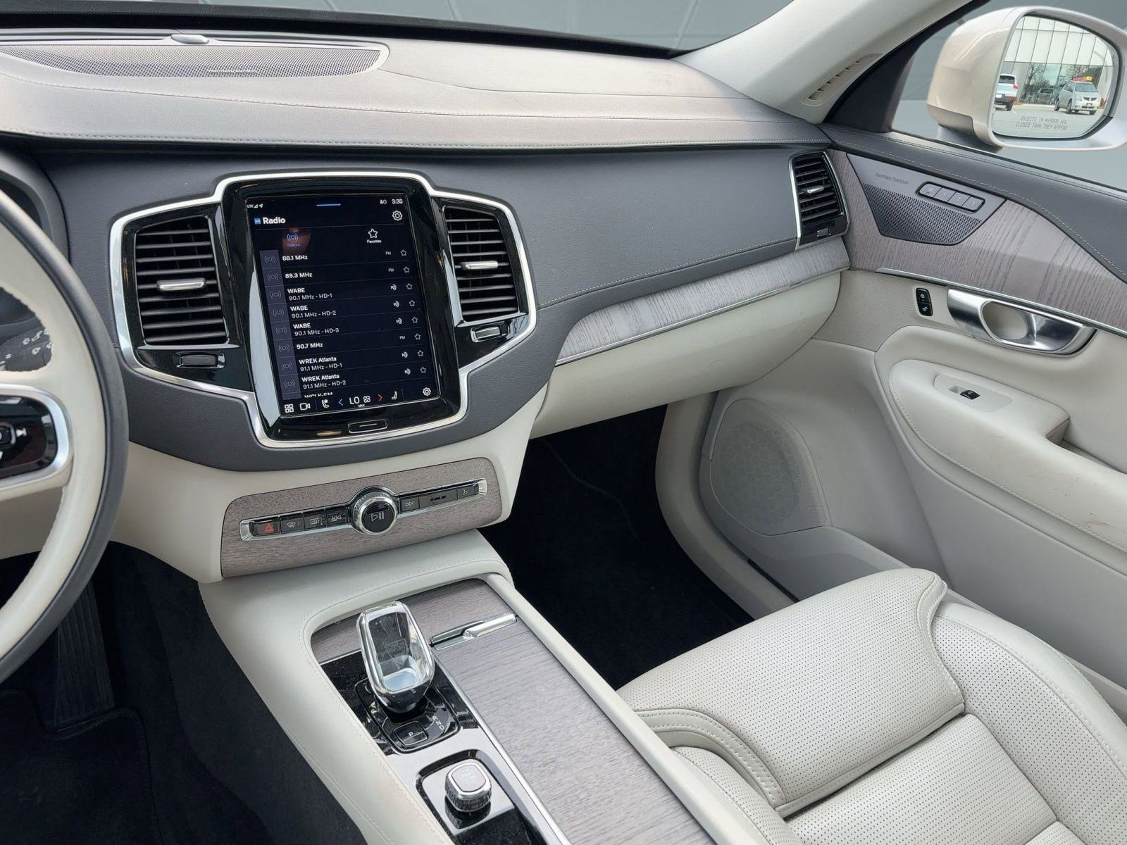 Certified 2023 Volvo XC90 B6 Ultimate image 27