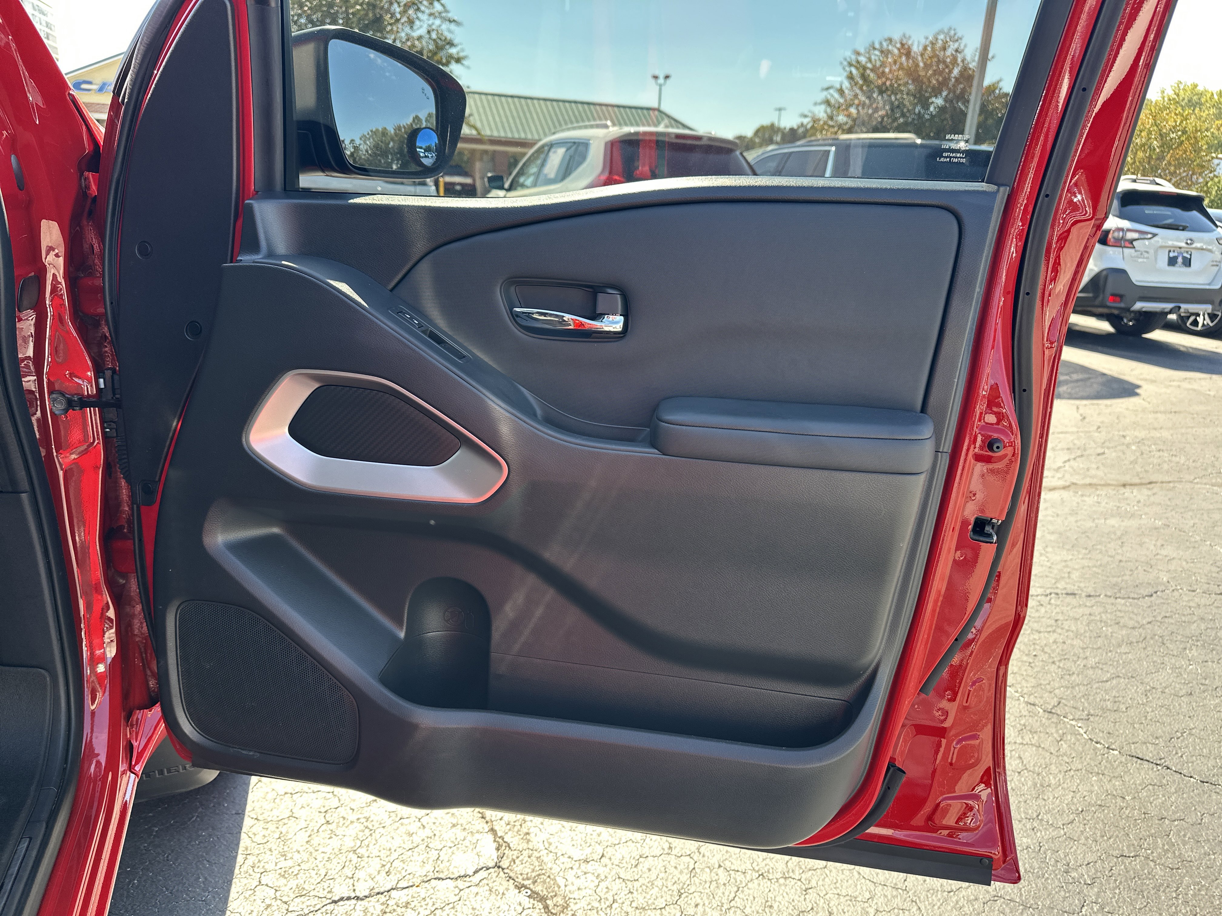 Used 2024 Nissan Frontier SV w/ SV Convenience Package image 15