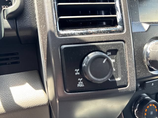 Used 2015 Ford F150 XLT w/ Equipment Group 302A Luxury AWD/4WD image 32