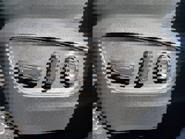 Used 2023 Toyota Highlander L image 14