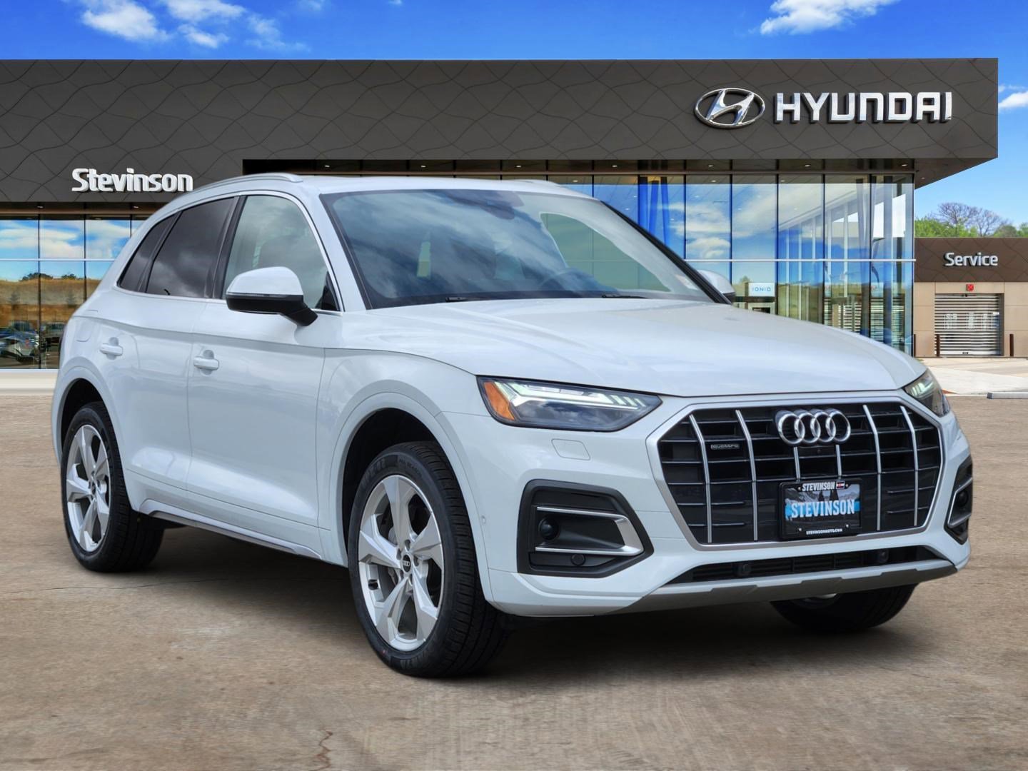 Used 2021 Audi Q5 Prestige w/ Prestige Package image 5