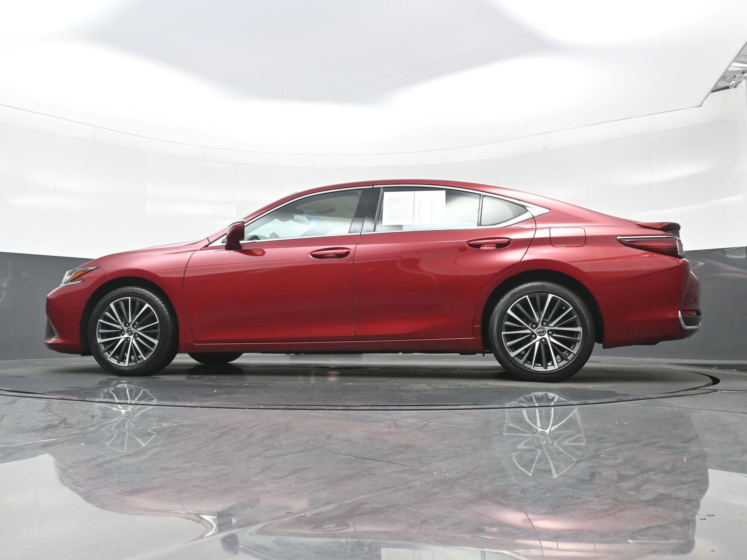 Used 2022 Lexus ES 250 w/ Premium Package image 28