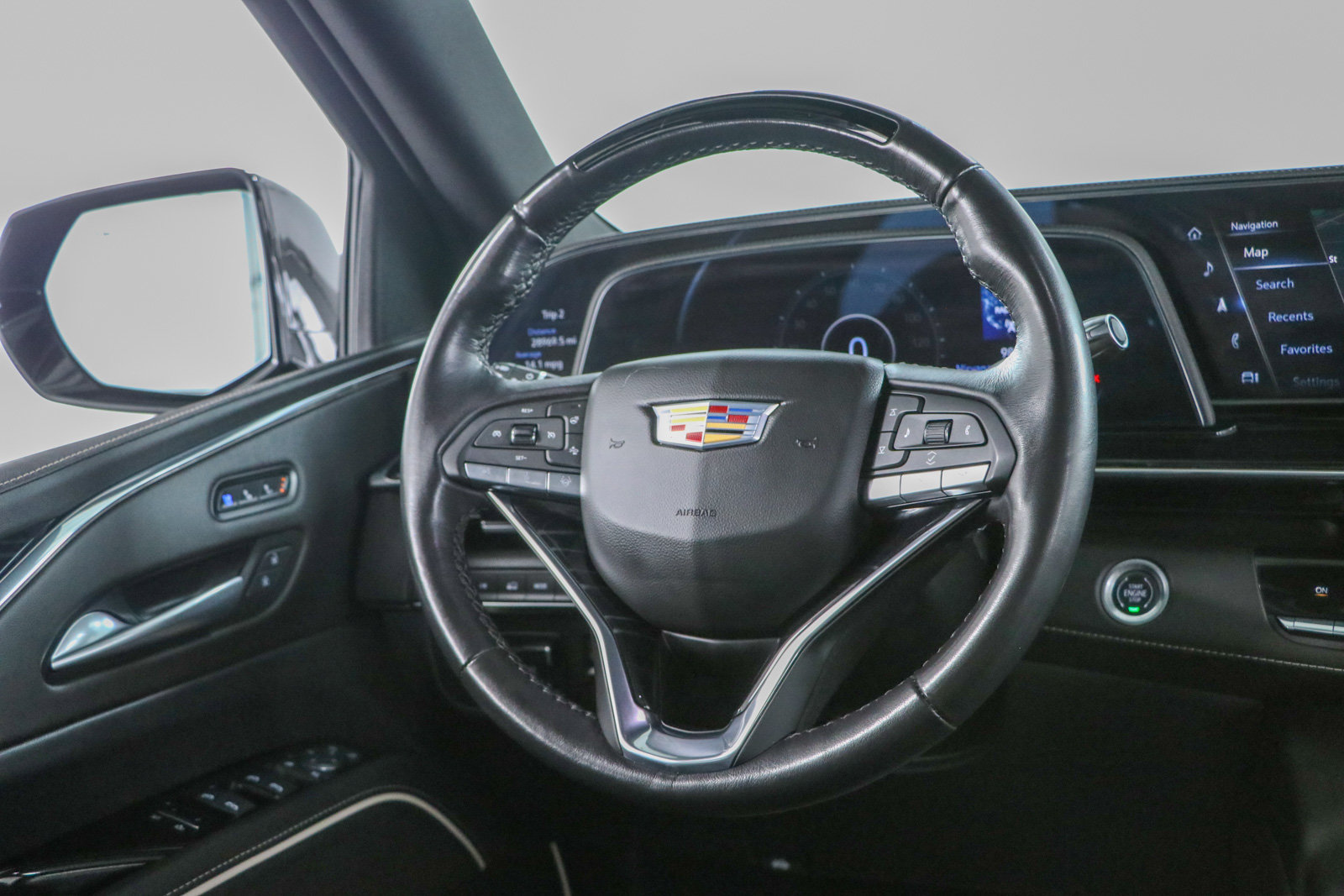 Used 2024 Cadillac Escalade Sport w/ LPO, ONYX Package AWD/4WD image 13