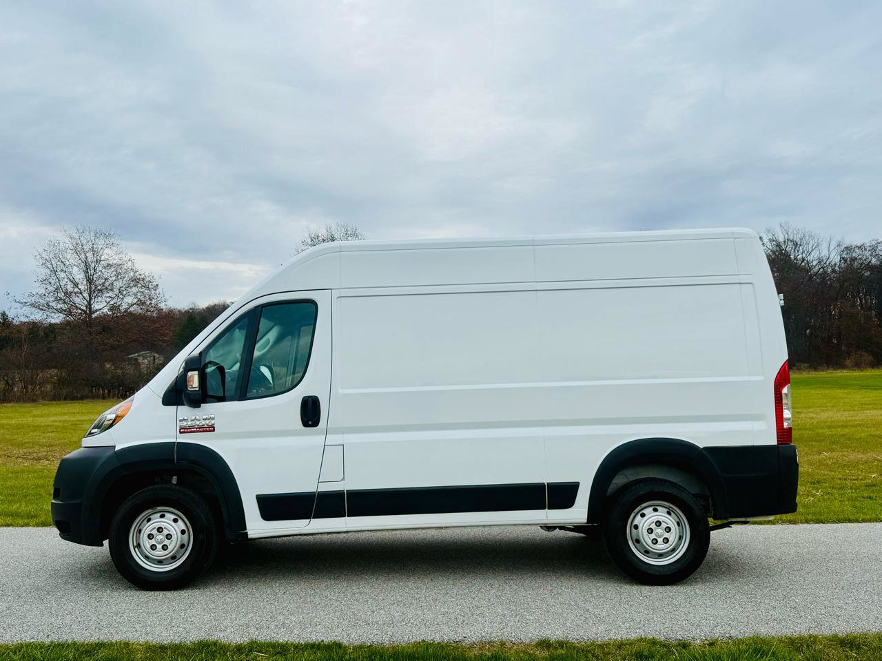 Used 2022 RAM ProMaster 2500 FWD image 2