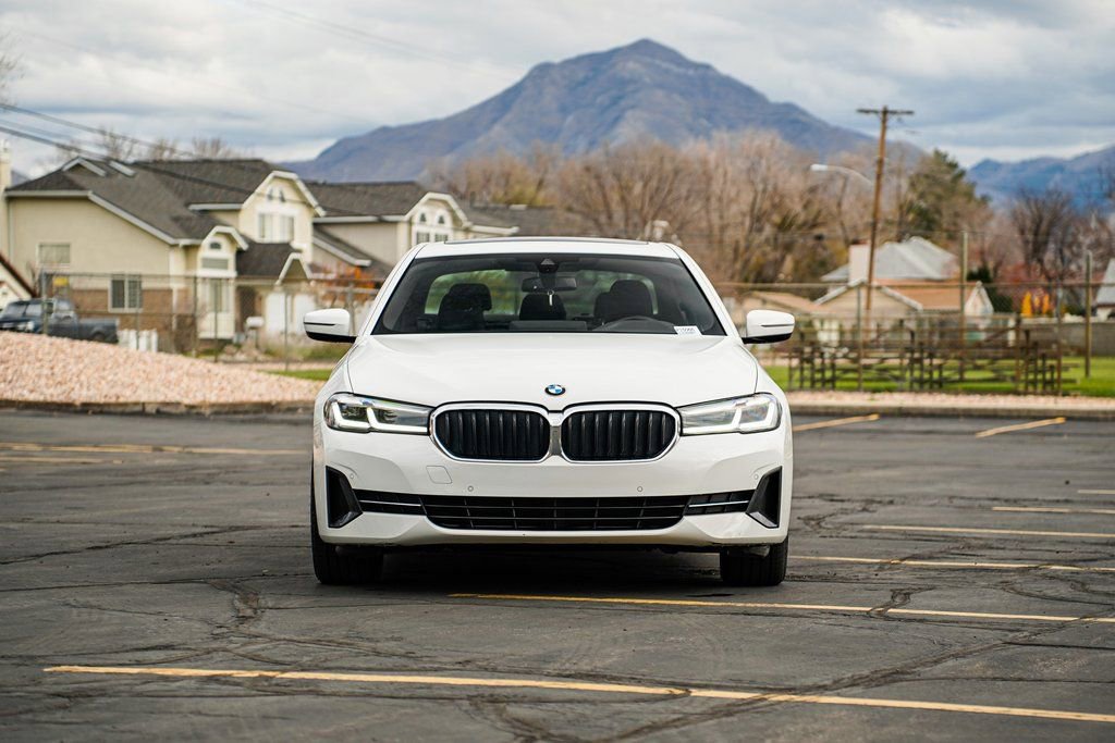 Used 2022 BMW 530i xDrive w/ Convenience Package image 2