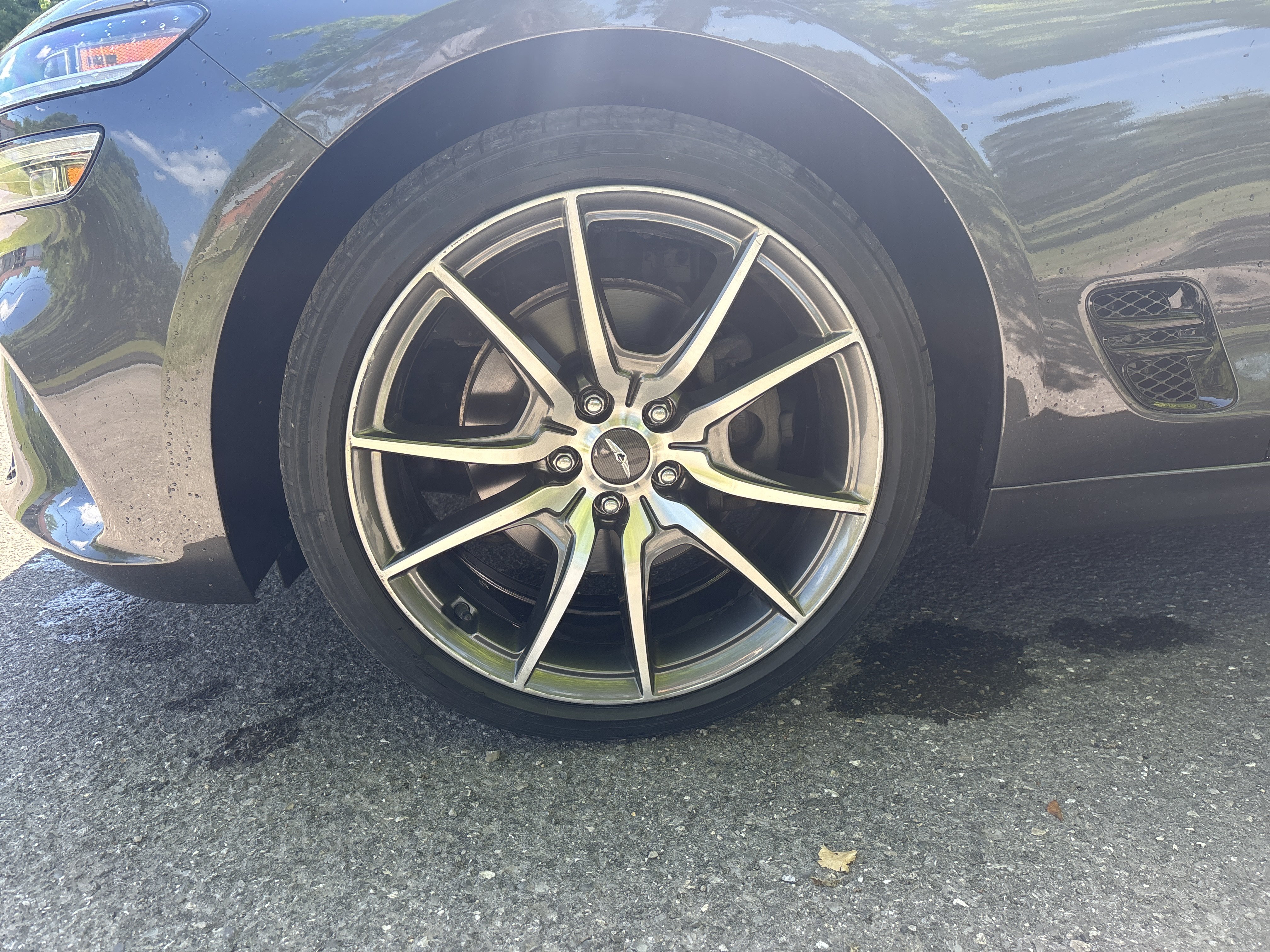 Used 2023 Genesis G70 2.0T AWD/4WD image 11