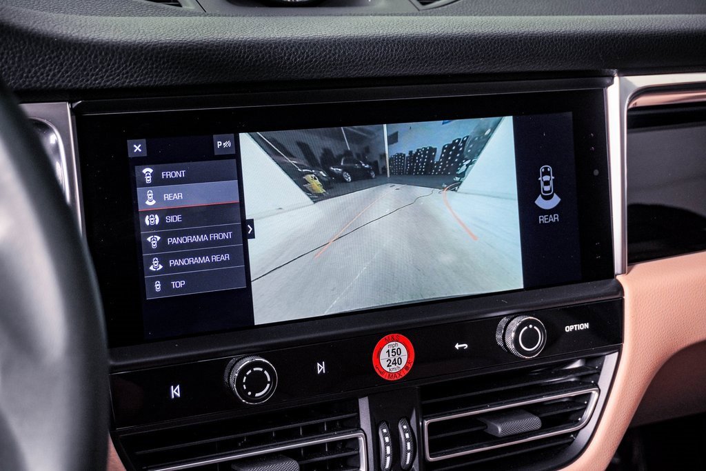 Certified 2025 Porsche Macan image 23