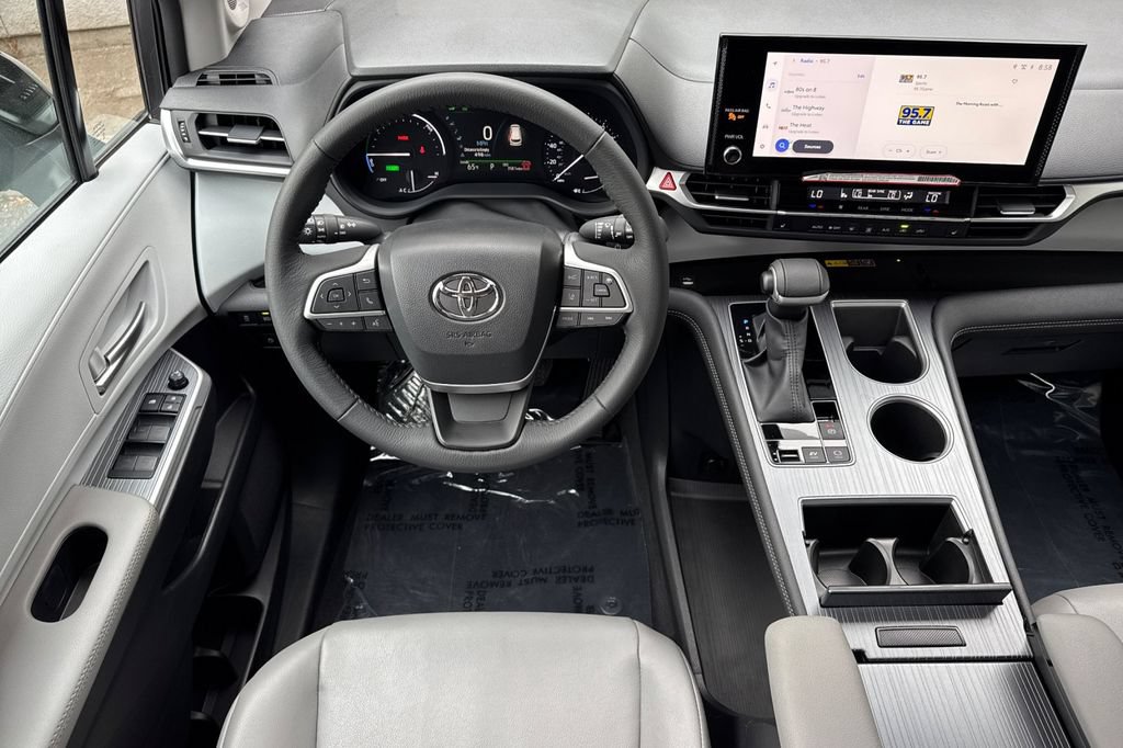 Certified 2025 Toyota Sienna XLE w/ XLE Plus Package AWD/4WD image 13