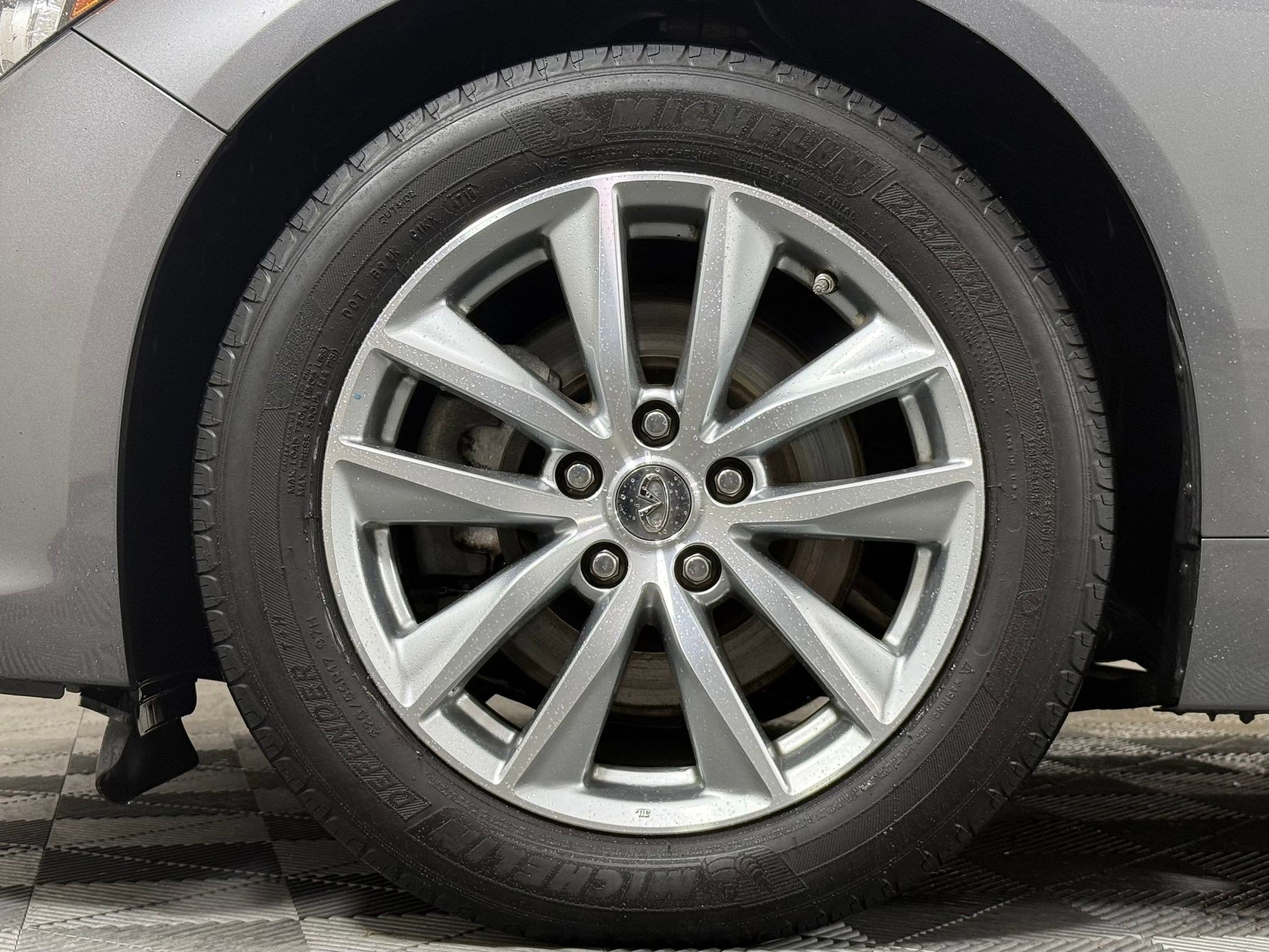 Used 2015 INFINITI Q50 Premium w/ Navigation Package image 12