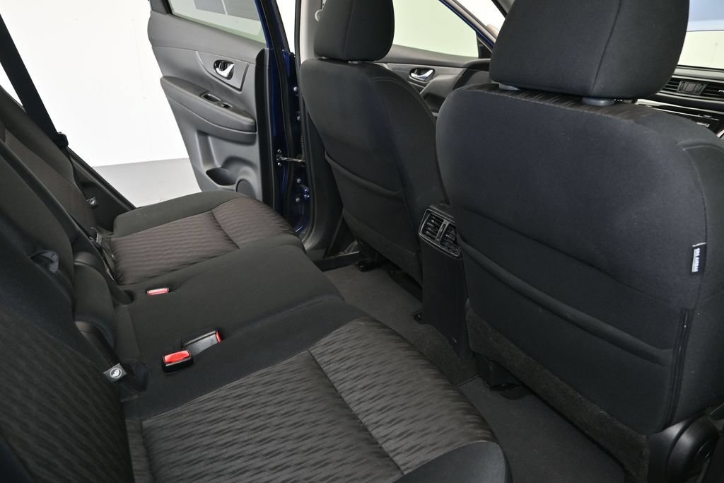 Used 2017 Nissan Rogue SV FWD image 12