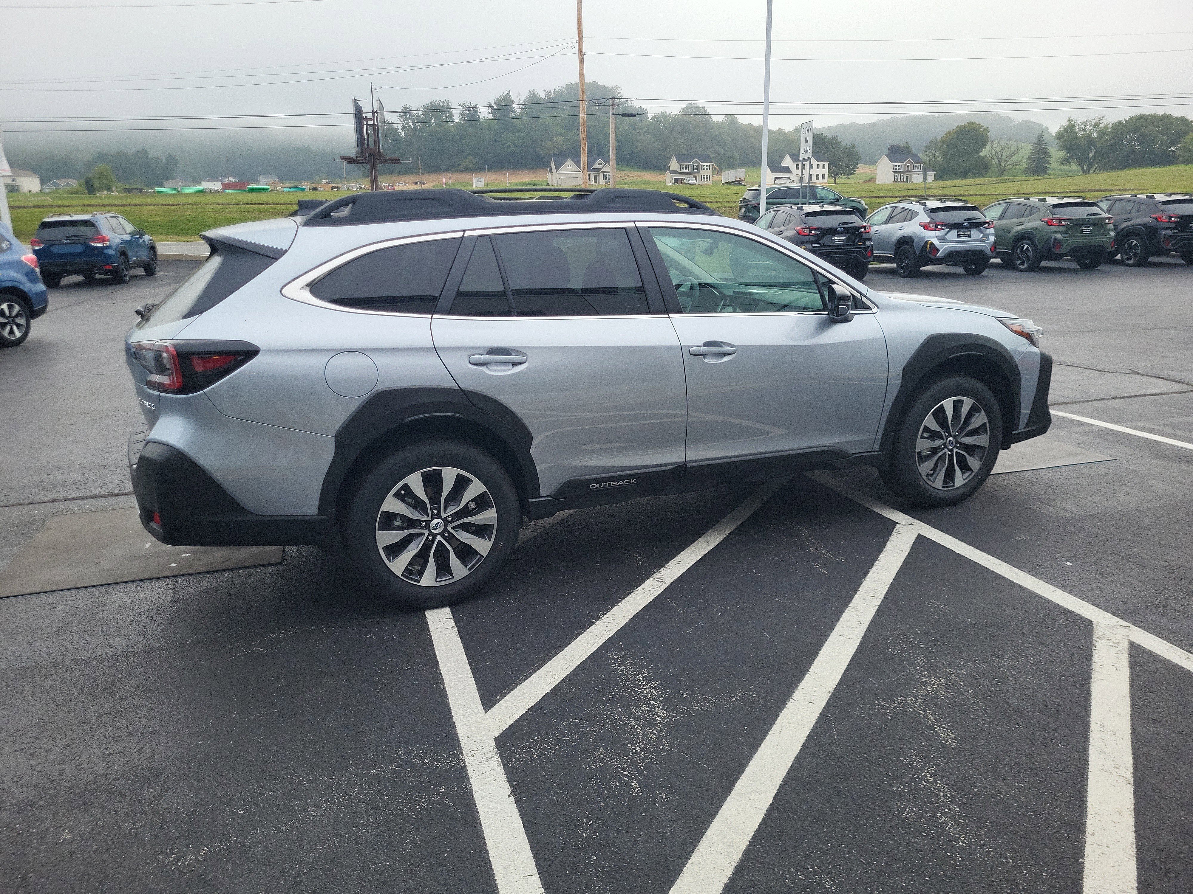 New 2025 Subaru Outback Limited image 4