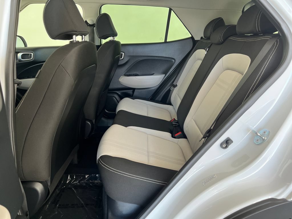 Used 2023 Hyundai Venue SEL FWD image 27