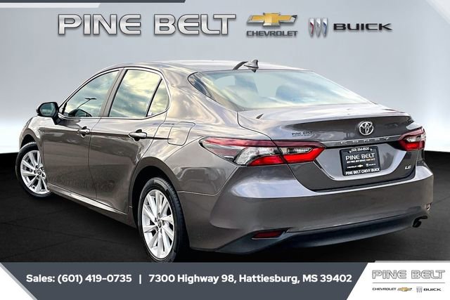 Used 2023 Toyota Camry LE image 2