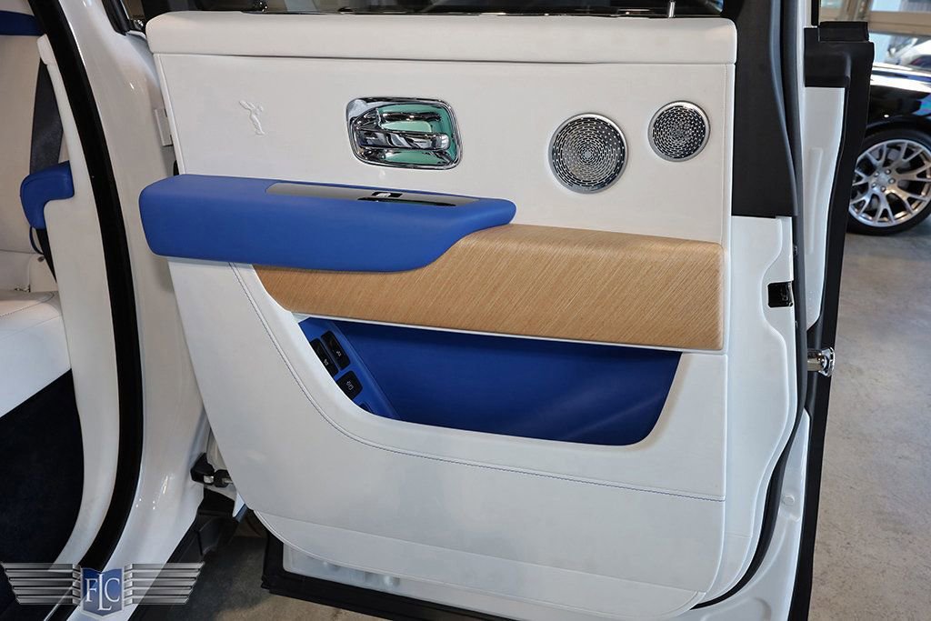 Used 2021 Rolls-Royce Cullinan image 18