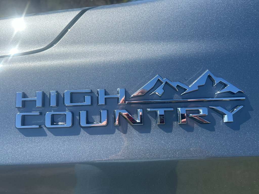 Used 2026 Chevrolet Tahoe High Country w/ Sun And Tow Package AWD/4WD image 5