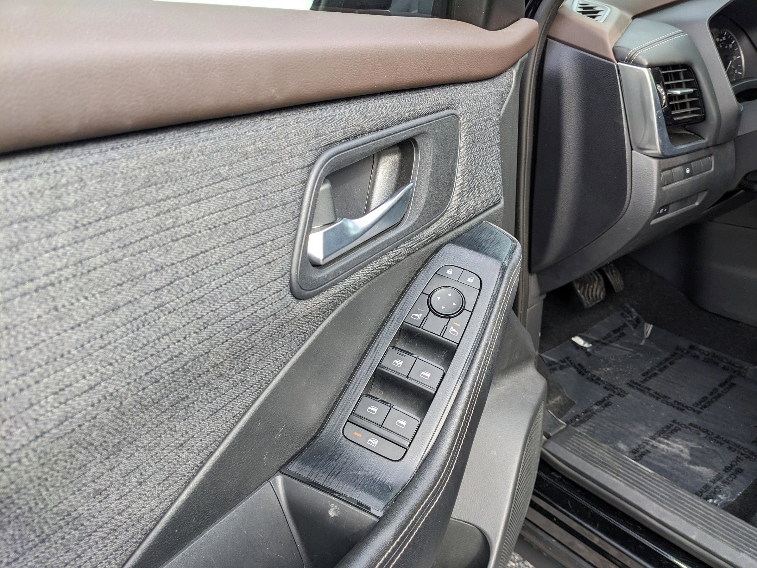 Used 2022 Nissan Rogue SV FWD image 23