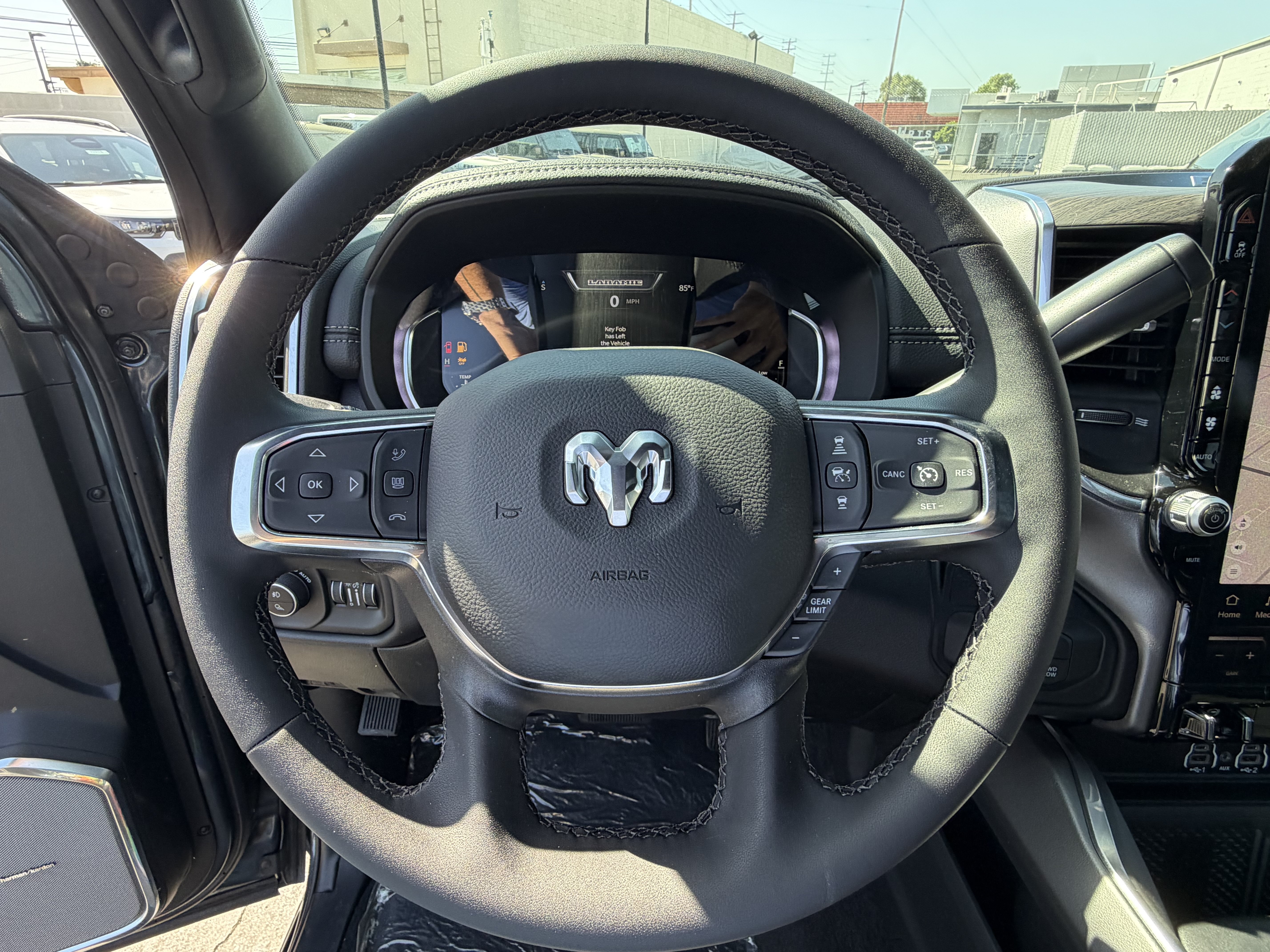 New 2026 RAM 2500 Laramie AWD/4WD image 22