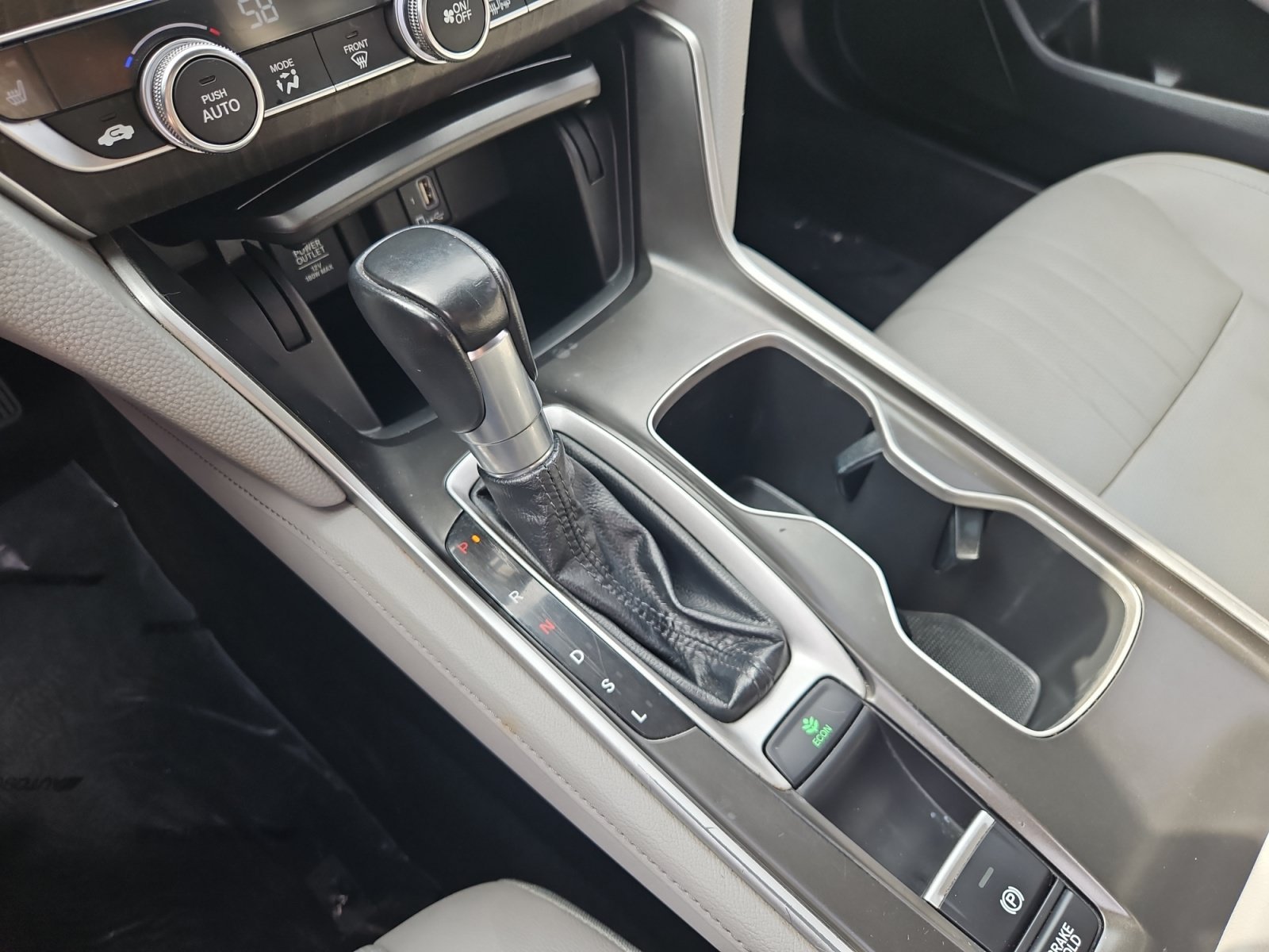 Used 2018 Honda Accord EX-L image 24