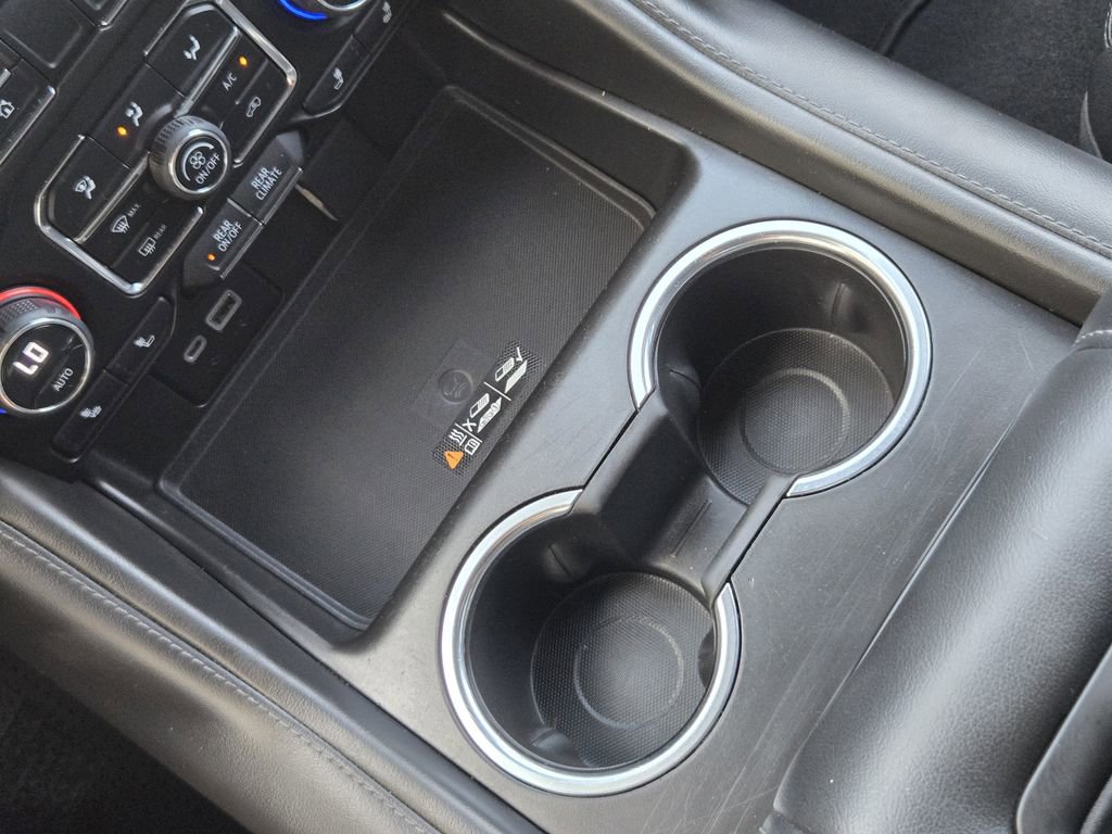 Used 2023 Chevrolet Suburban LT image 19