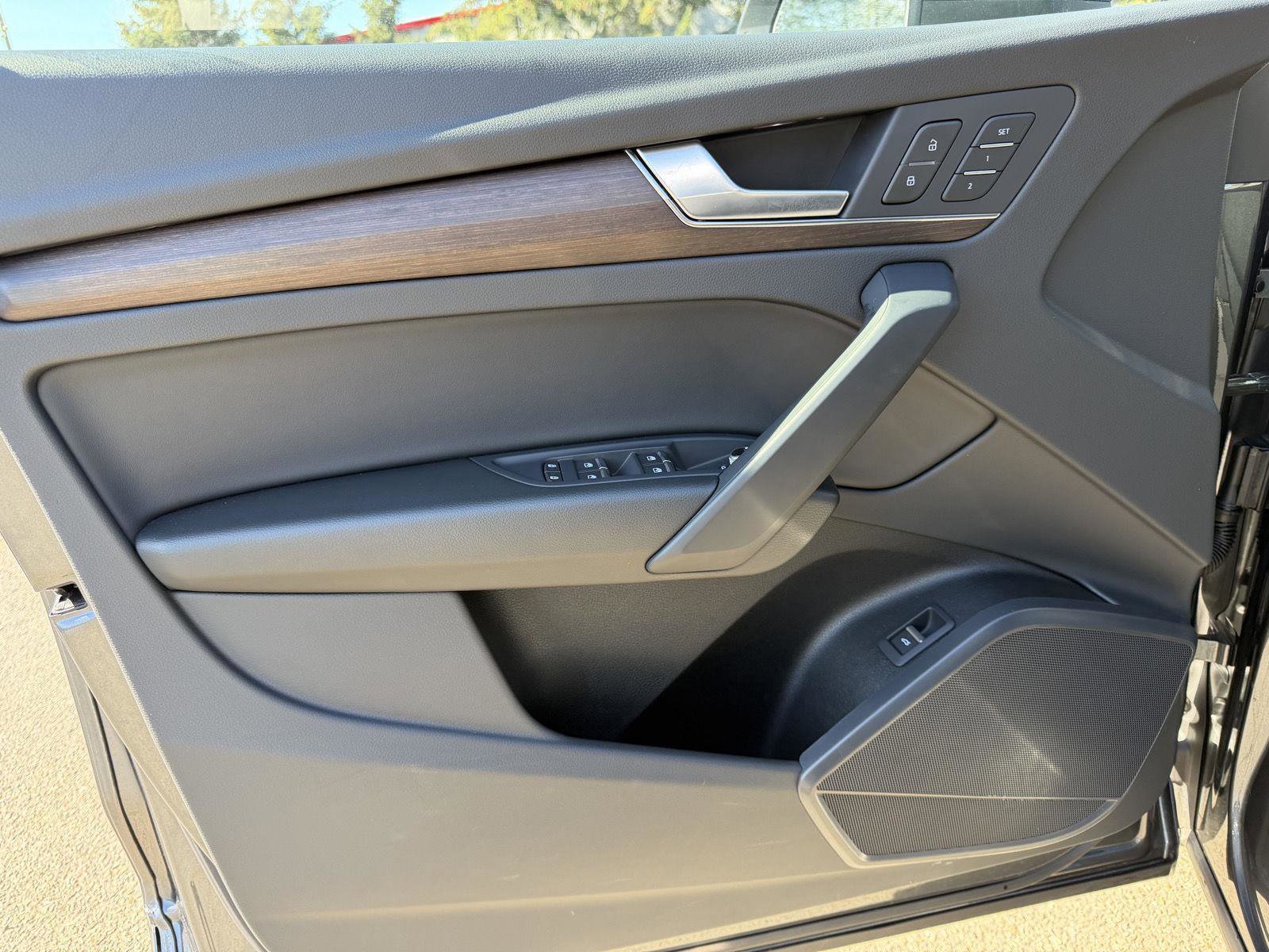 Certified 2023 Audi Q5 2.0T Premium w/ Convenience Package AWD/4WD image 12