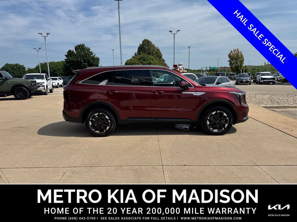 Used 2025 Kia Sorento S AWD/4WD image 6