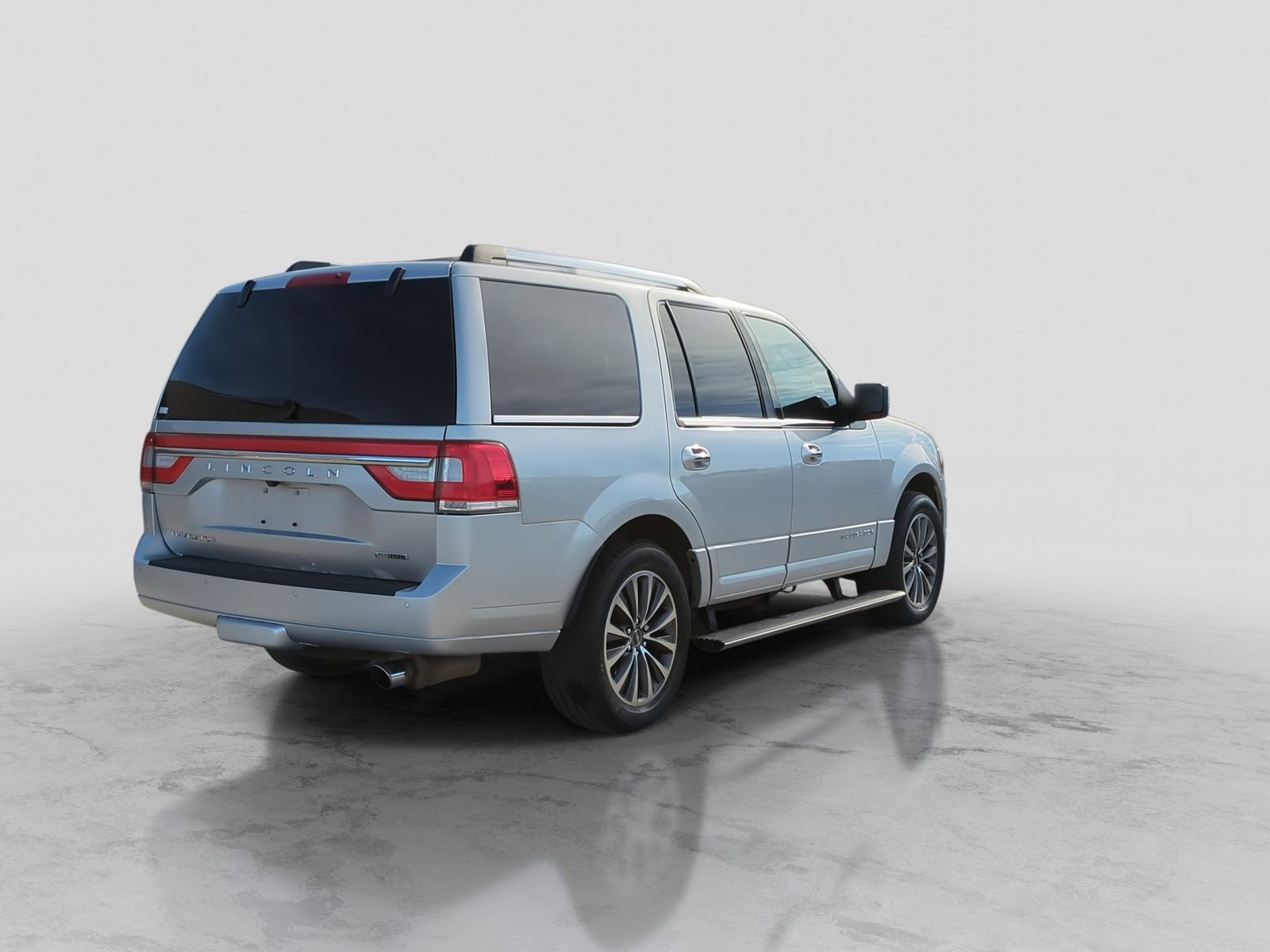 Used 2016 Lincoln Navigator Select image 8