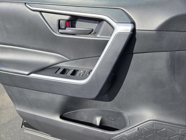 Certified 2024 Toyota RAV4 LE AWD/4WD image 21