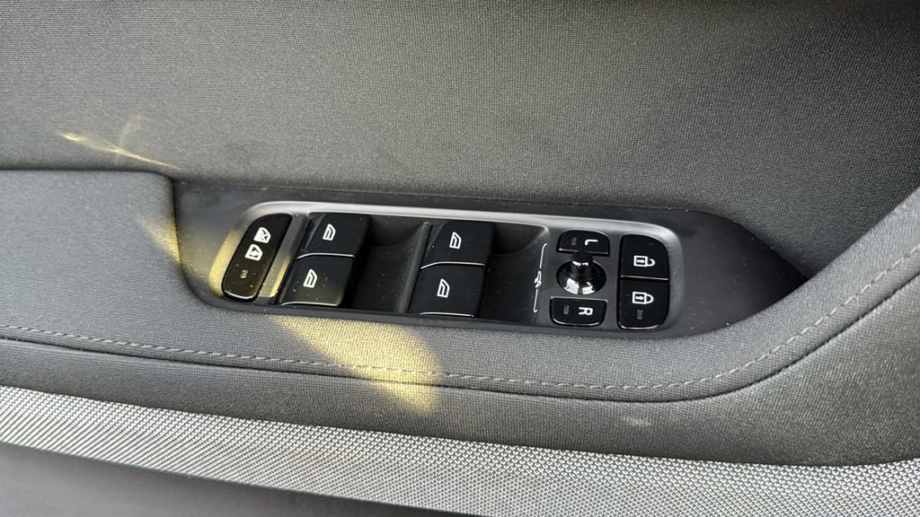 Used 2024 Polestar Polestar 2 w/ Pilot Pack image 24