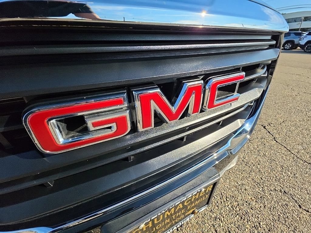 Used 2023 GMC Terrain SLE w/ Driver Convenience Package AWD/4WD image 33