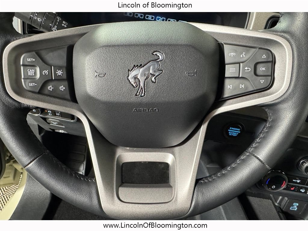 Used 2025 Ford Bronco Outer Banks AWD/4WD image 14