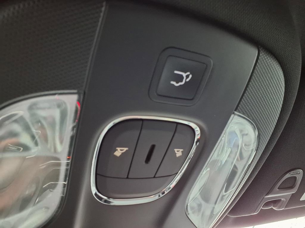 Used 2023 Jeep Compass Latitude w/ Convenience Group AWD/4WD image 15