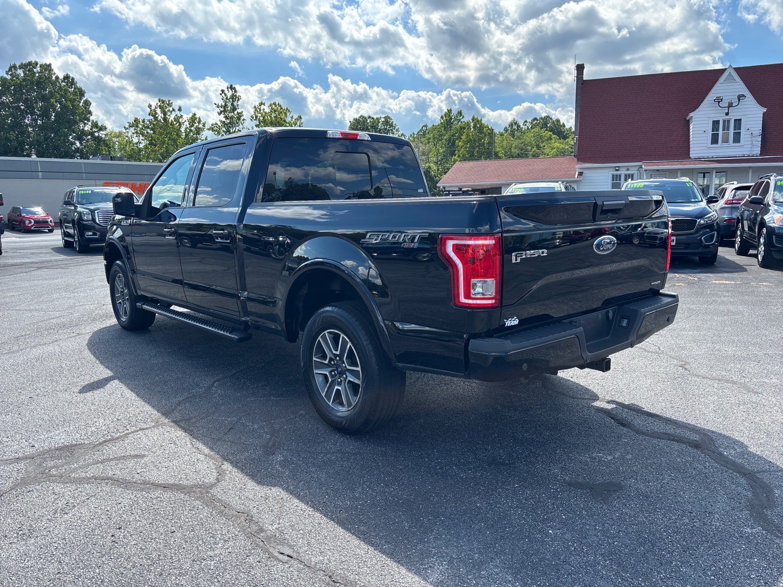 Used 2016 Ford F150 XLT w/ Equipment Group 302A Luxury AWD/4WD image 5