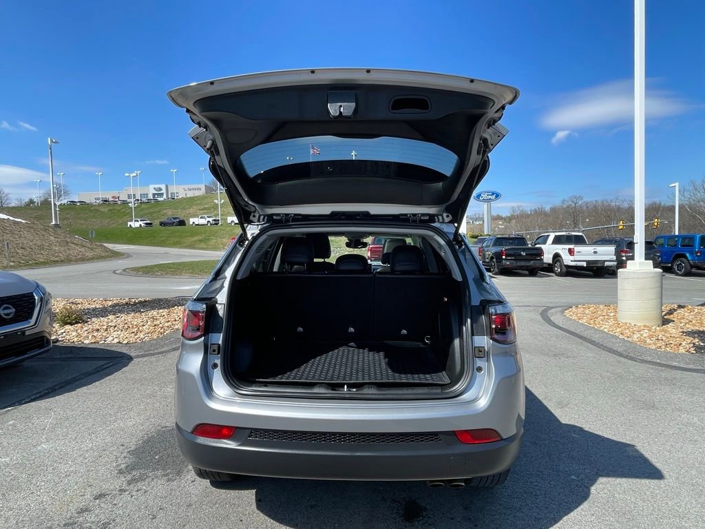 Certified 2022 Jeep Compass Limited w/ Sun and Sound Group image 19