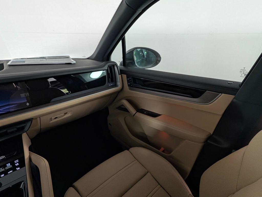 New 2026 Porsche Cayenne AWD/4WD image 23