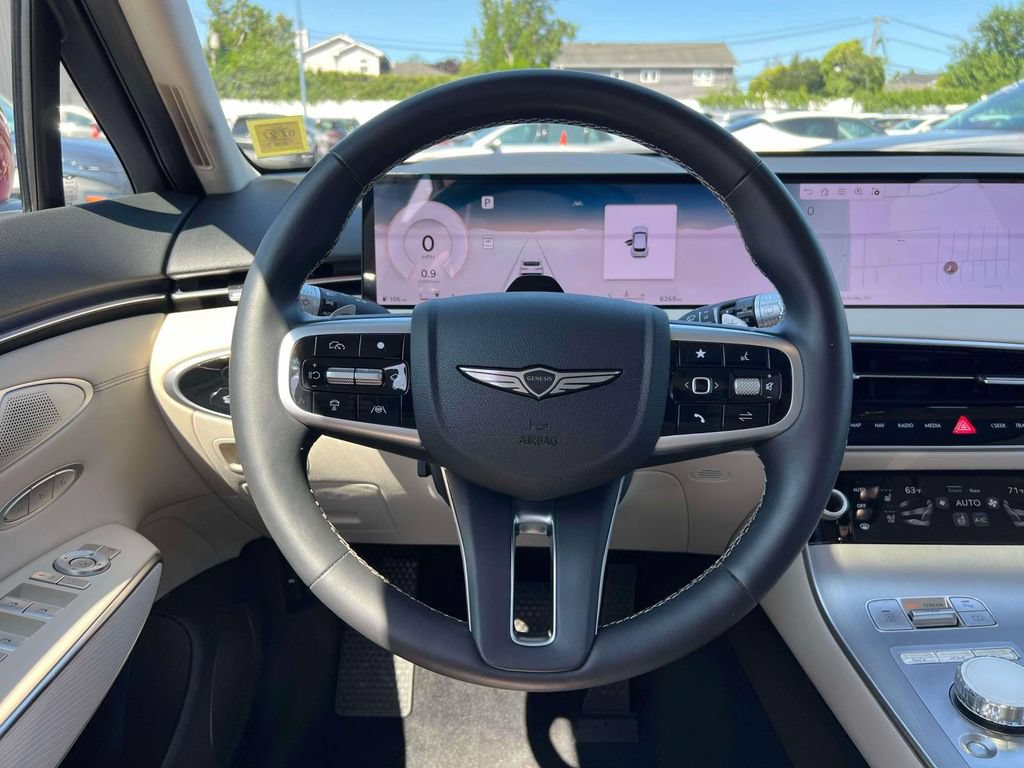 Certified 2026 Genesis GV70 2.5T Advanced AWD/4WD image 13
