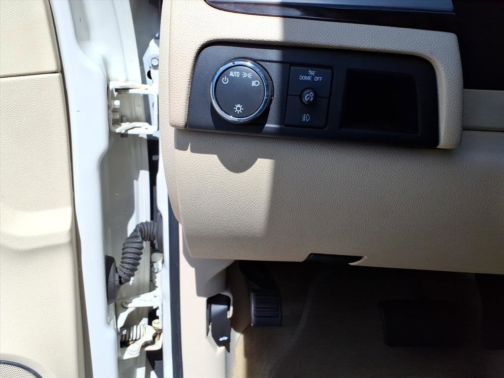 Used 2008 Cadillac Escalade EXT image 18