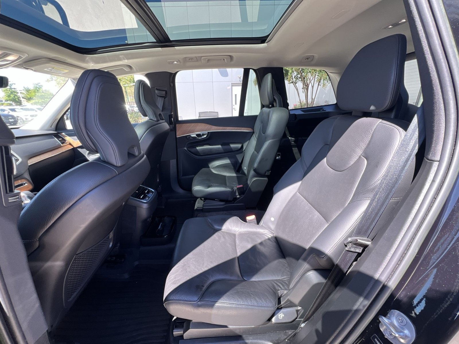 Used 2023 Volvo XC90 B6 Plus w/ Protection Package AWD/4WD image 25