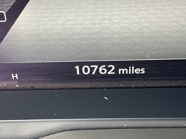 Used 2024 Nissan Rogue Platinum AWD/4WD image 12