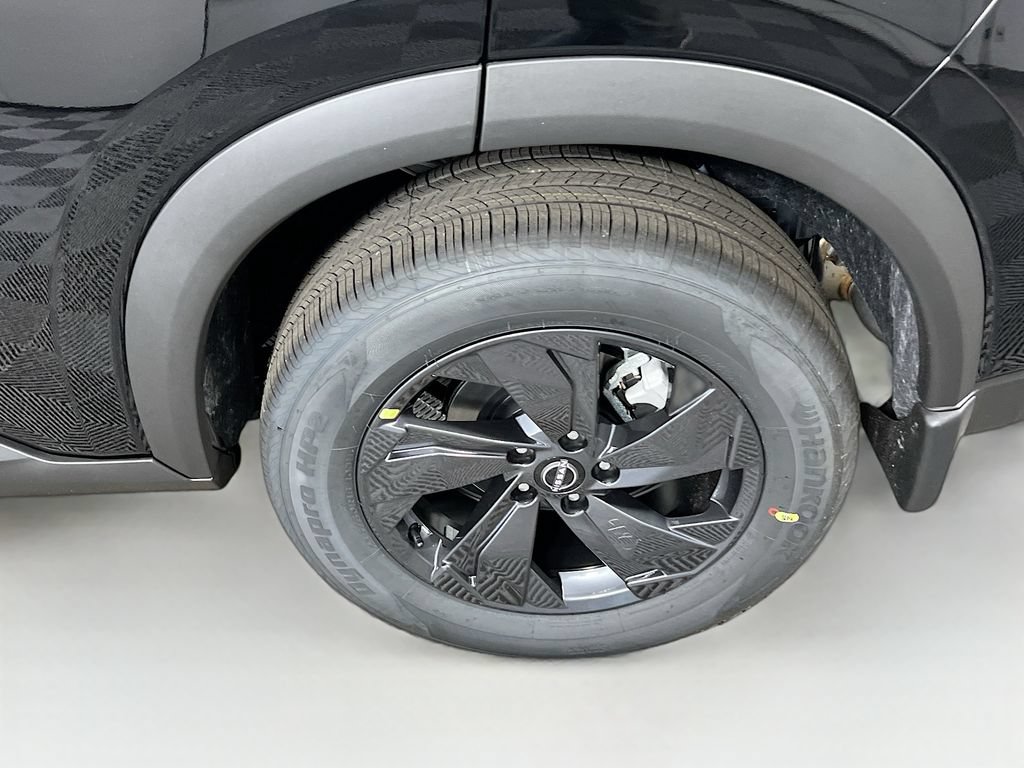New 2026 Nissan Rogue SV w/ Cold Weather Package AWD/4WD image 24