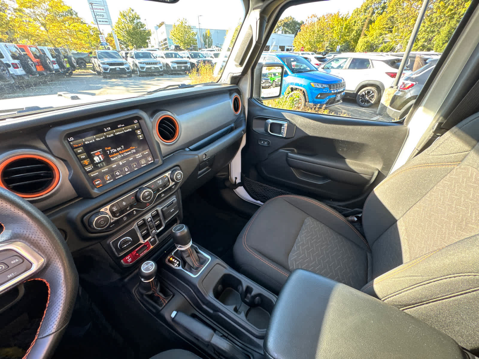 Used 2023 Jeep Gladiator Mojave w/ Cold Weather Group image 24