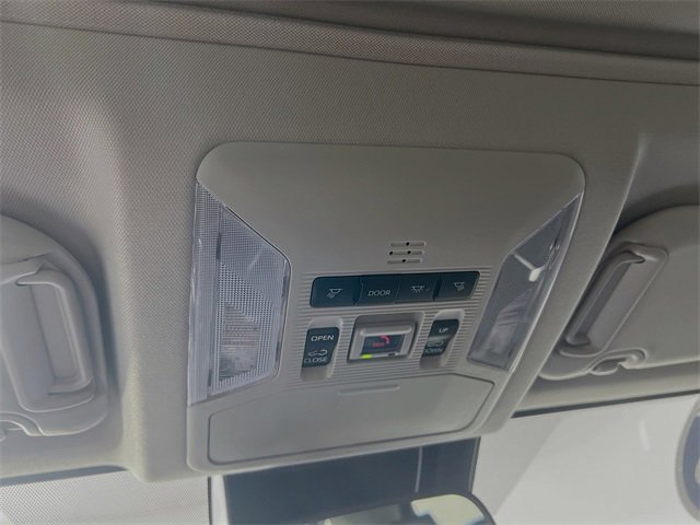 Used 2023 Toyota RAV4 XLE Premium image 19