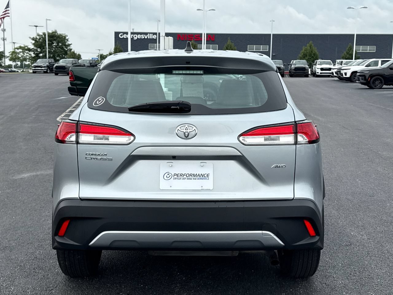 Used 2023 Toyota Corolla Cross L AWD/4WD image 4