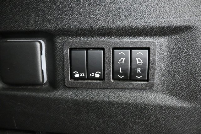 Used 2023 Chevrolet Tahoe High Country AWD/4WD image 38