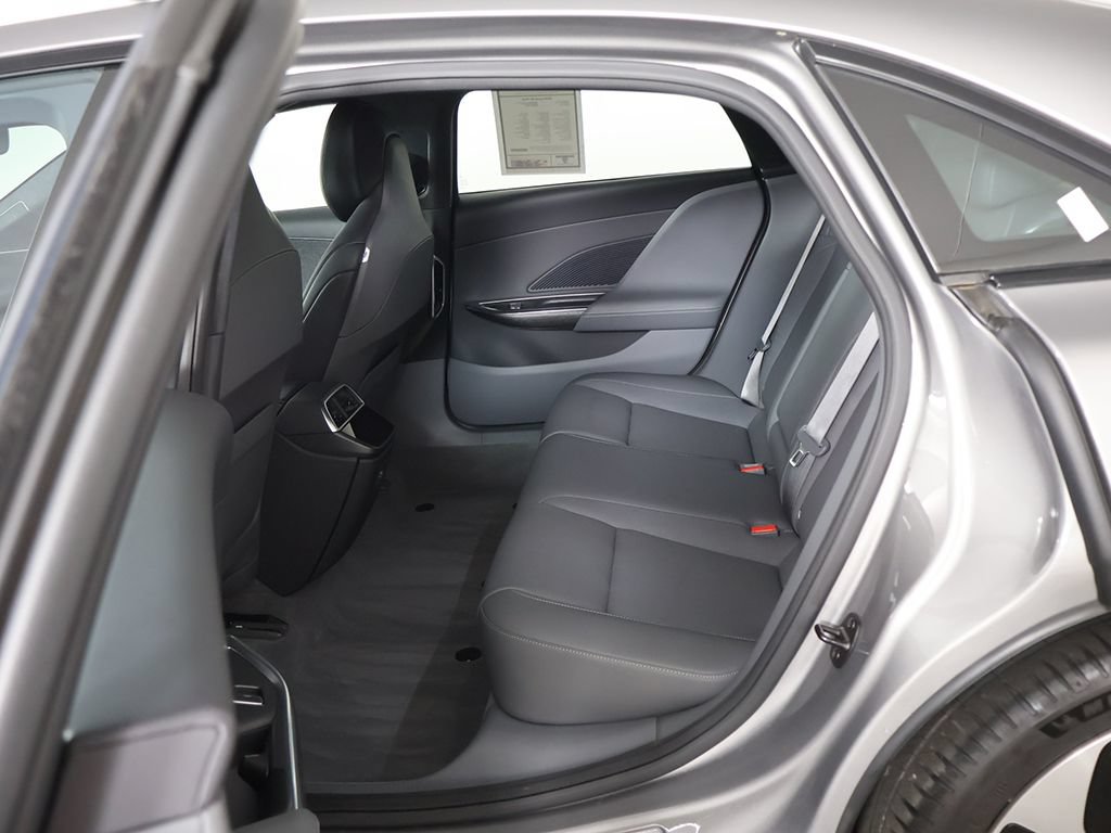Used 2024 Lucid Air Pure RWD image 27