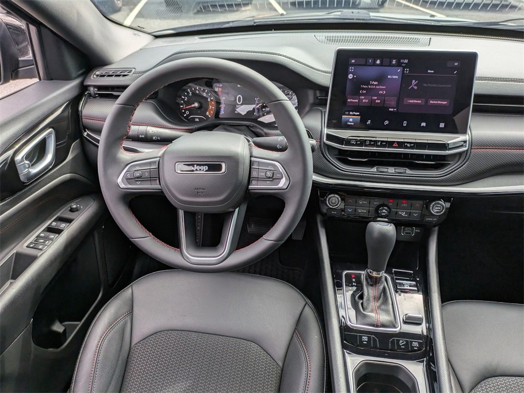 Used 2023 Jeep Compass Trailhawk image 15