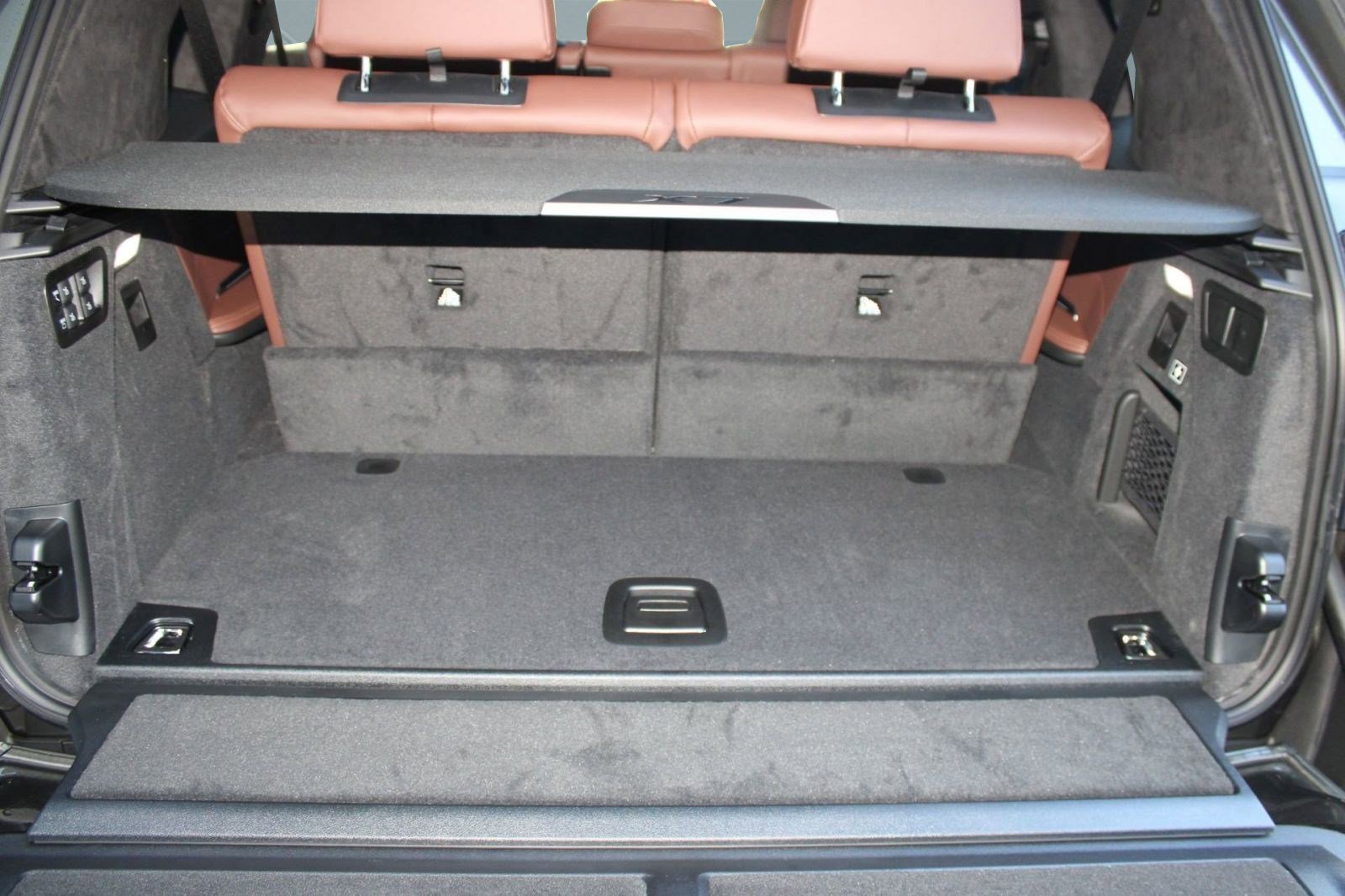 New 2026 BMW X7 M60i image 32